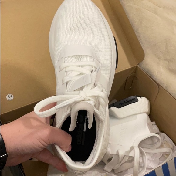 Adidas - Picture 2 of 4